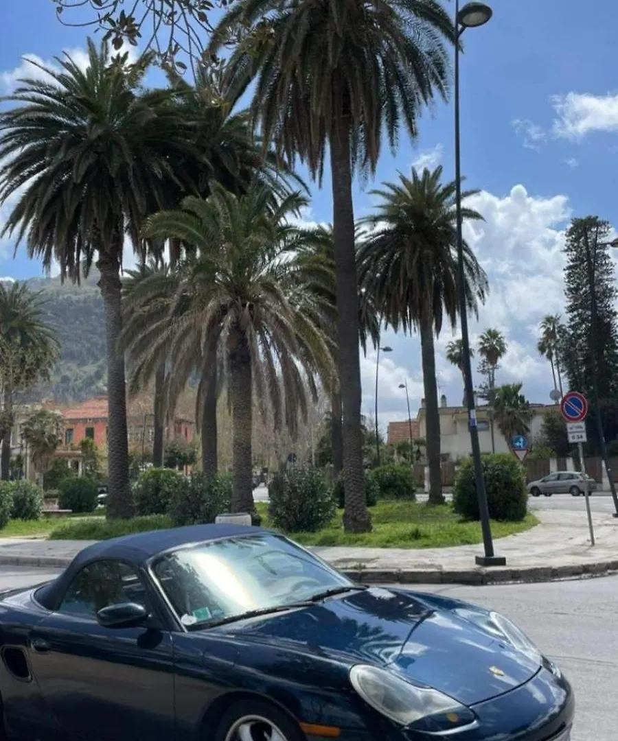 Fendi Lejlighed Carini Italien